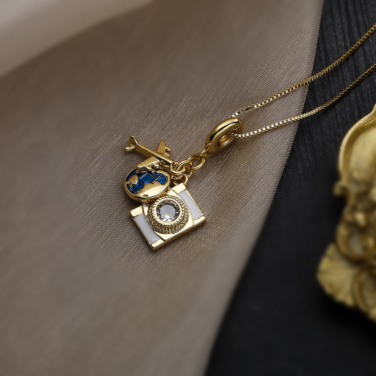 Collar de Cadena de Caja Color - Bar Cart Gold reseña y precio
