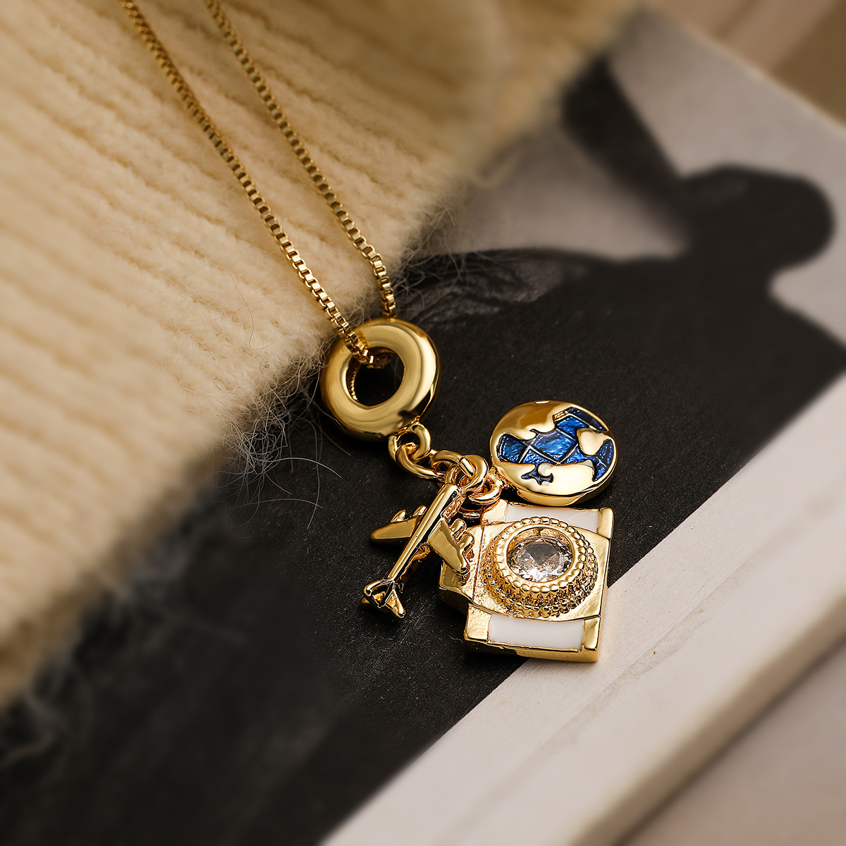 Collar de Cadena de Caja Color - Bar Cart Gold reseña y precio